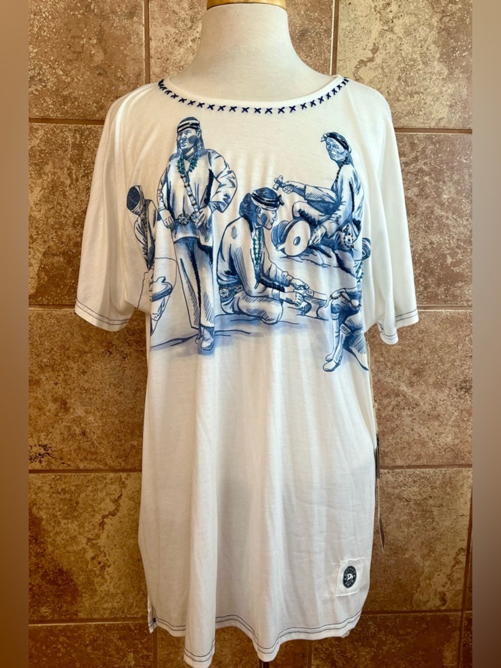 Double D Ranch The Smith’s Top White Tee with Blue Print 1X NWT